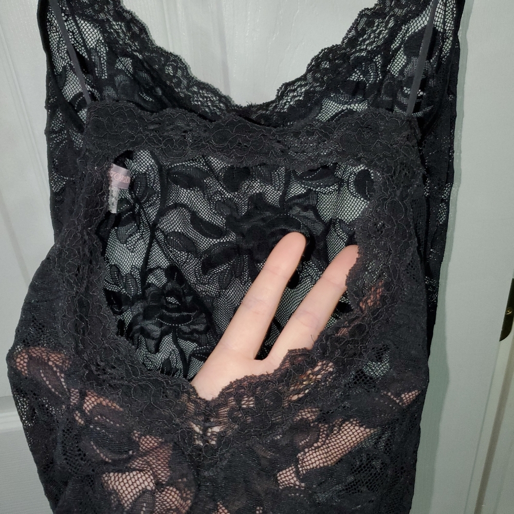 VS Black lace Night Slip - Picture 3 of 8